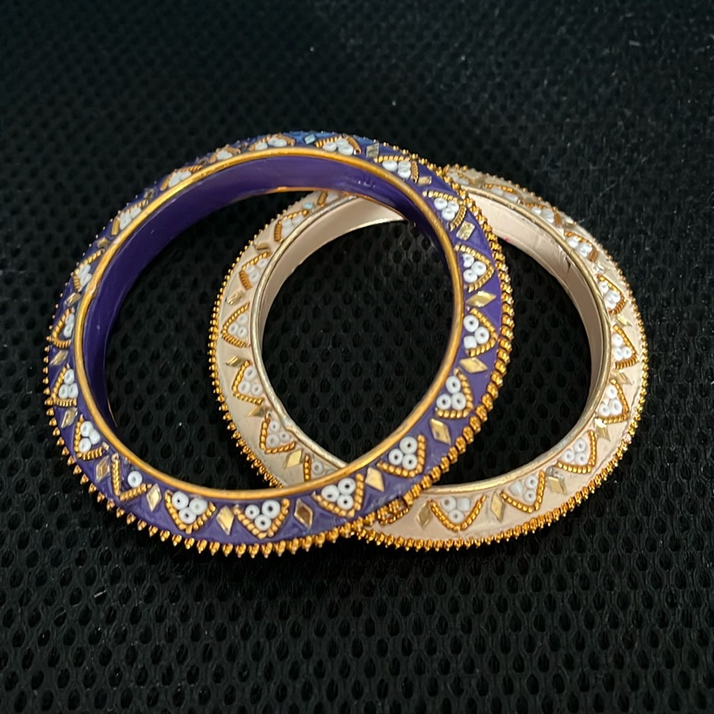 India White Beads & Mirror Chips Encrusted 2 3/4"d x 1/2" Bangle Bracelet set